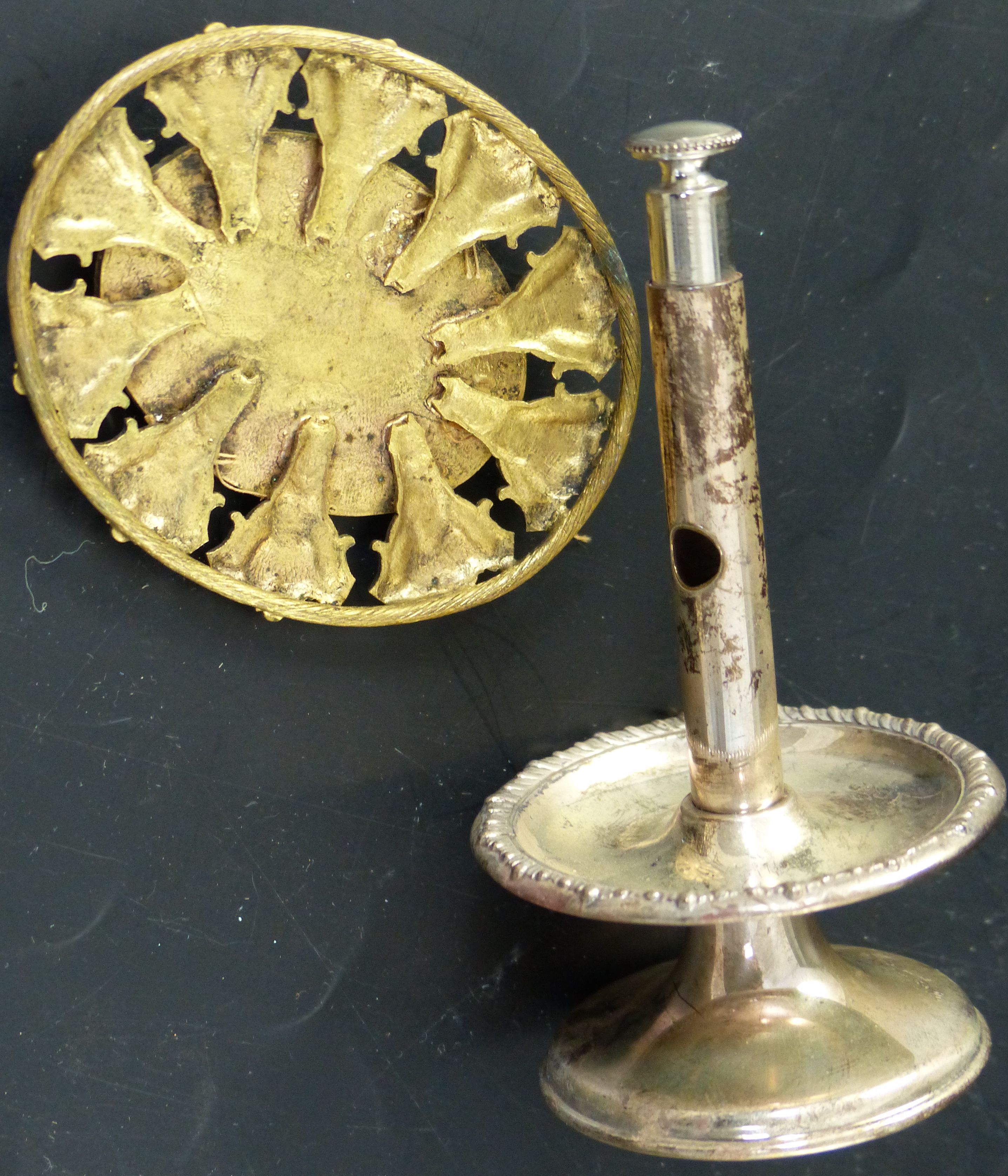 An Edwardian silver mounted vertical cigar cutter with dished stem, Chester, 1901, 10.5cm and a jasper cameo plaque
